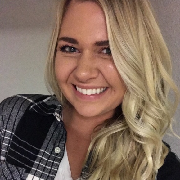 Meet your Posher, Kylee - Picture 1 of 1